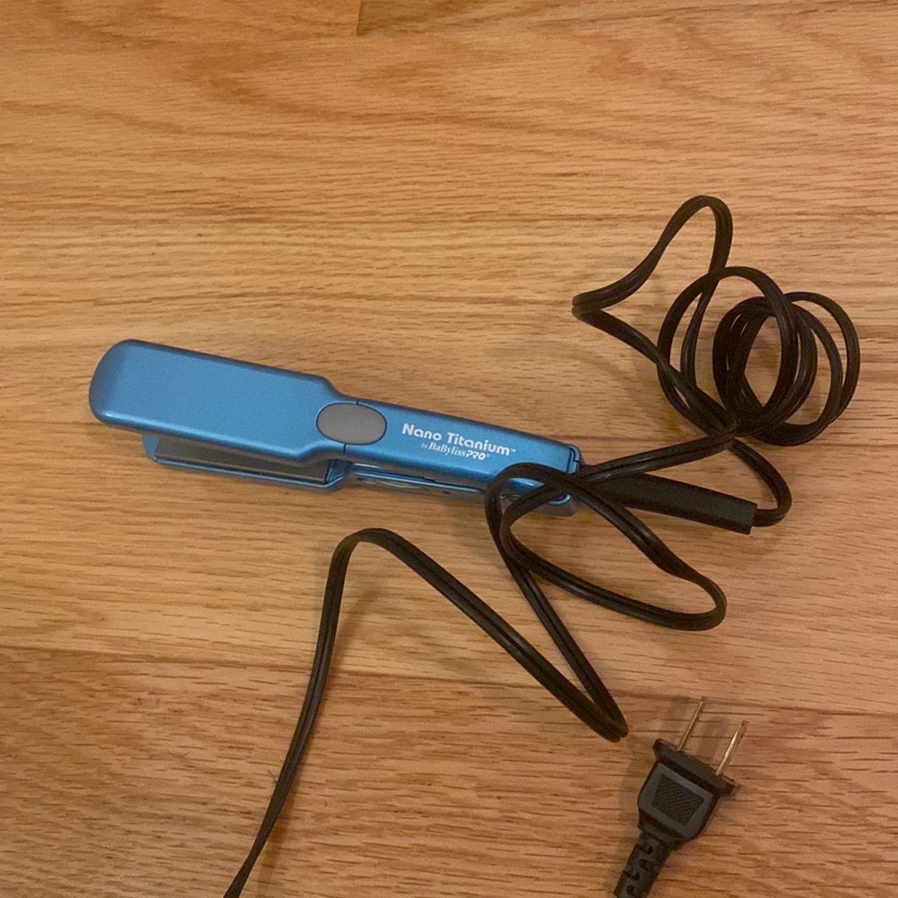 BaByliss Nano Titanium Hair Straightener (mini)